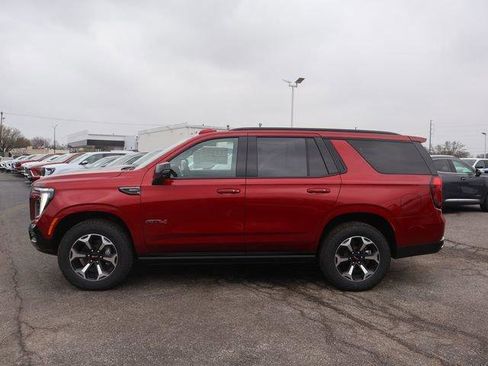 New 2026 GMC Yukon AT4 AWD/4WD image 4