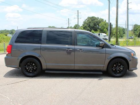 Used 2019 Dodge Grand Caravan GT FWD image 18