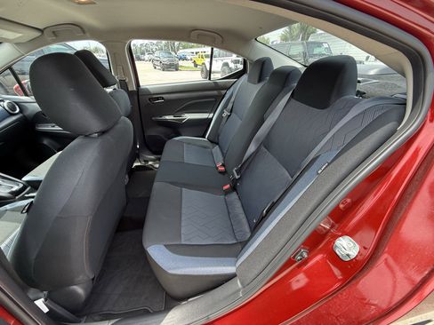Used 2025 Nissan Versa SV FWD image 30