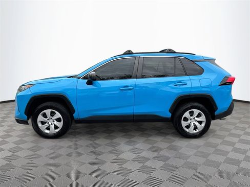 Used 2019 Toyota RAV4 LE image 9