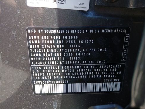 New 2025 Volkswagen Taos SE image 29