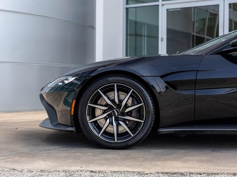 Used 2020 Aston Martin V8 Vantage Coupe RWD image 14