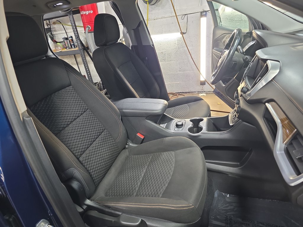 Used 2020 GMC Terrain SLE w/ Driver Convenience Package AWD/4WD image 12