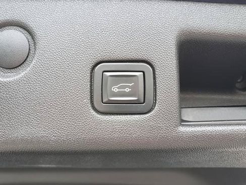 Used 2019 Chevrolet Equinox LT AWD/4WD image 10