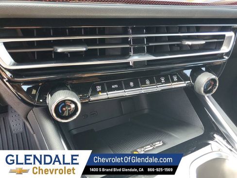 New 2026 Chevrolet Traverse RS w/ LPO, Floor Liner Package FWD image 29