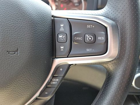 New 2026 RAM 1500 Express AWD/4WD image 23