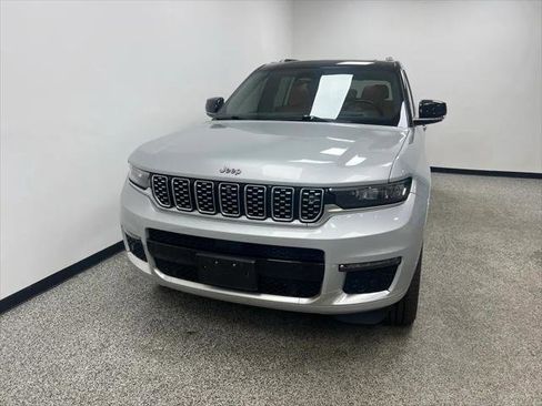 Certified 2022 Jeep Grand Cherokee L Summit w/ Advanced Protech Group IV image 3