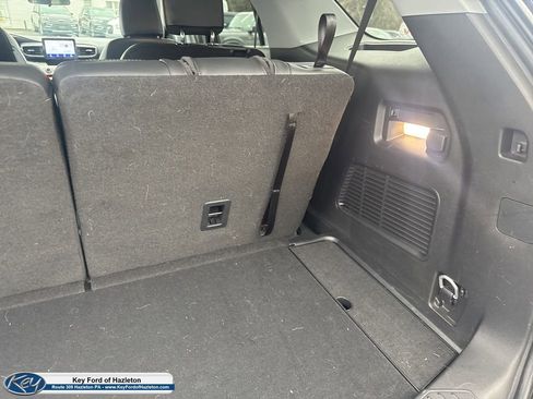 Used 2023 Ford Explorer XLT w/ Equipment Group 202A image 27