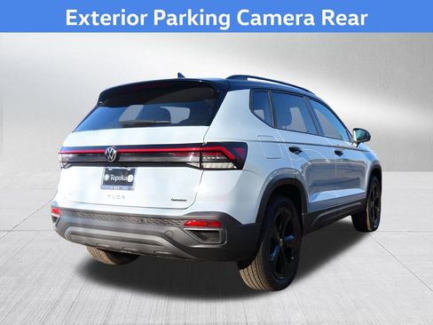 New 2025 Volkswagen Taos SE image 8