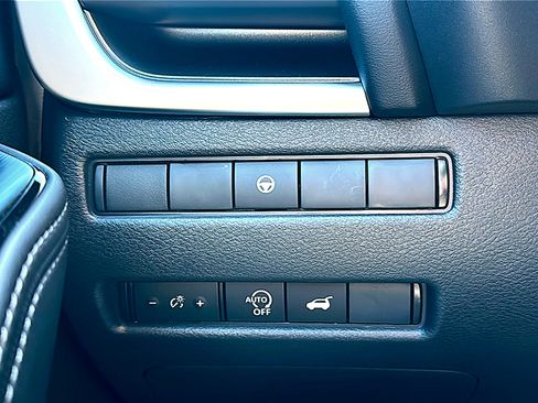 New 2026 Nissan Rogue SV image 25