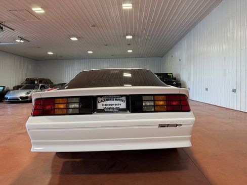 Used 1991 Chevrolet Camaro RS RWD image 9