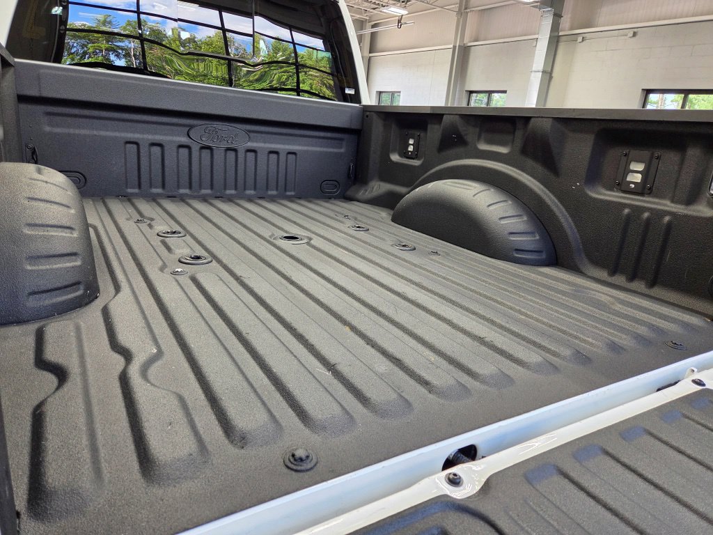 Used 2025 Ford F250 Platinum AWD/4WD image 9