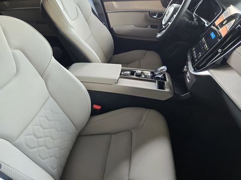 New 2026 Volvo XC90 T8 Plus w/ Protection Package Premier AWD/4WD image 11