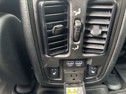 Used 2022 Dodge Durango GT AWD/4WD image 32