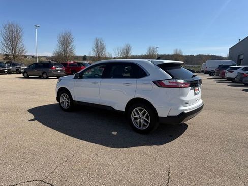 Used 2024 Ford Edge SEL w/ Convenience Package AWD/4WD image 4