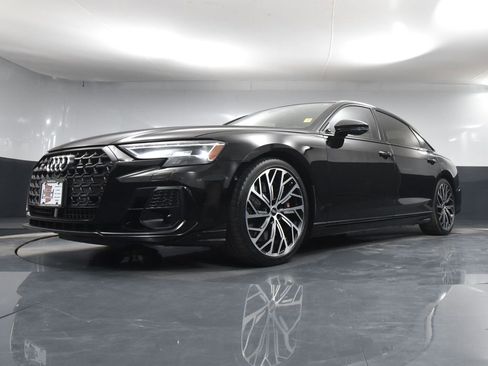 Used 2022 Audi S8 image 53