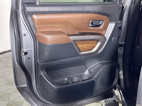 Used 2021 Nissan Titan Platinum Reserve w/ Moonroof Package AWD/4WD image 20