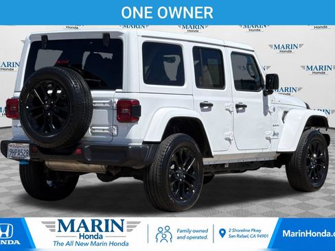 Used 2024 Jeep Wrangler Unlimited Sahara AWD/4WD image 3