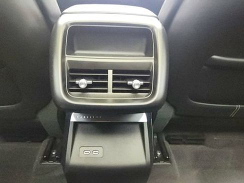 Used 2024 Cadillac Lyriq Tech image 38