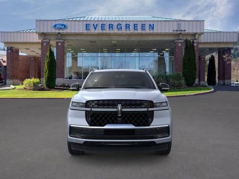 New 2026 Lincoln Navigator L Reserve AWD/4WD image 6