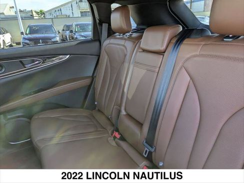 Used 2022 Lincoln Nautilus Reserve image 22