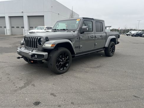 Certified 2023 Jeep Gladiator Overland image 5