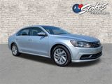 Used 2018 Volkswagen Passat 2.0T SE image 2