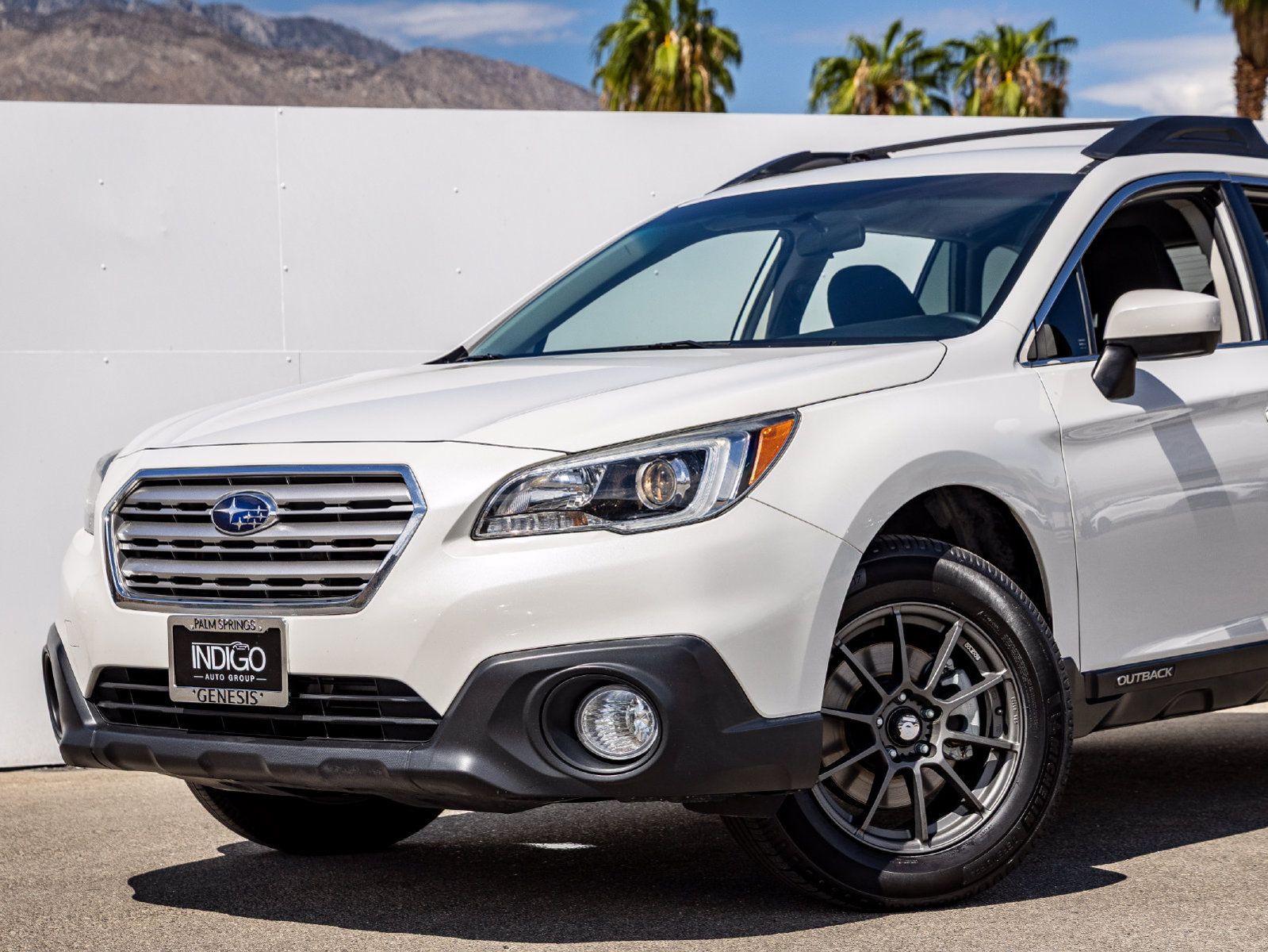 Used 2017 Subaru Outback 2.5i Premium AWD/4WD image 2