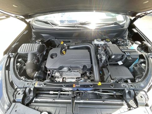 Certified 2024 Chevrolet Equinox LT FWD image 30