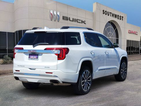 Used 2022 GMC Acadia Denali w/ Denali Technology Package image 5