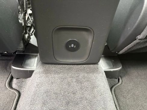 Used 2024 Ford Escape ST-Line Elite w/ Premium Technology Package image 32