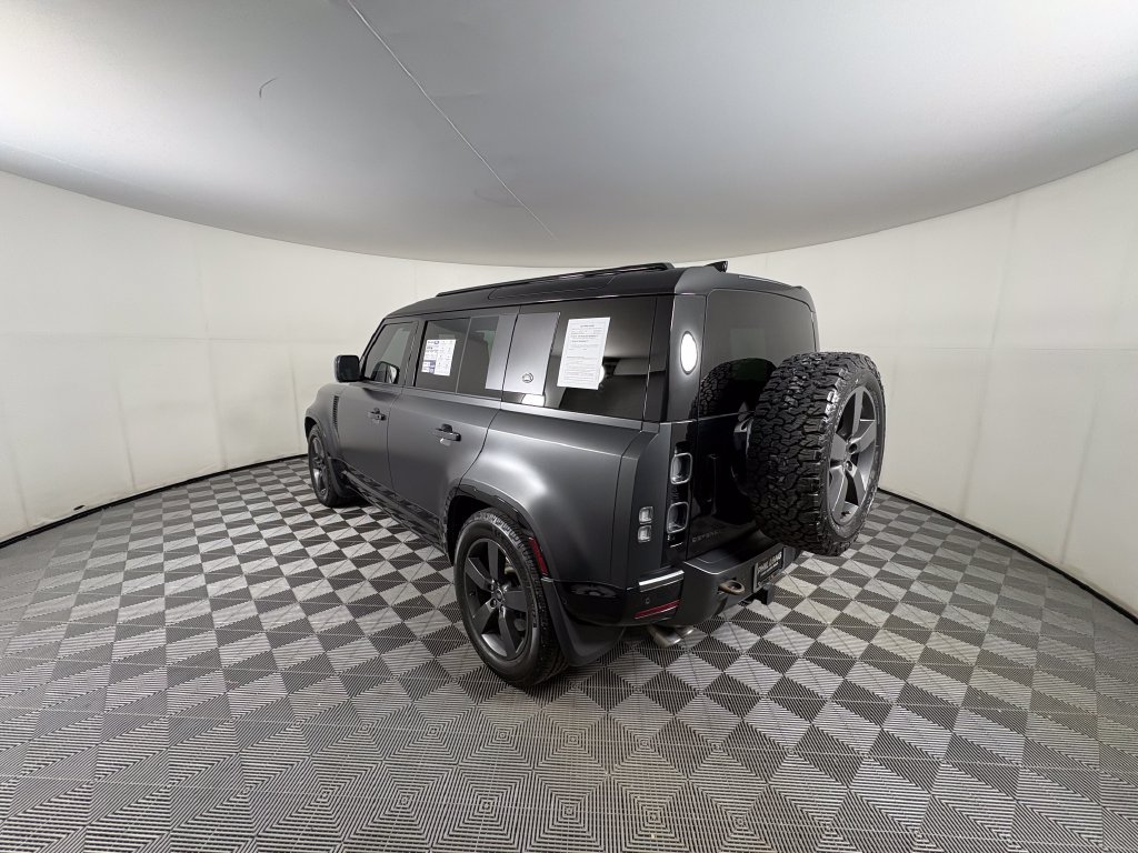 Used 2023 Land Rover Defender 110 AWD/4WD image 3