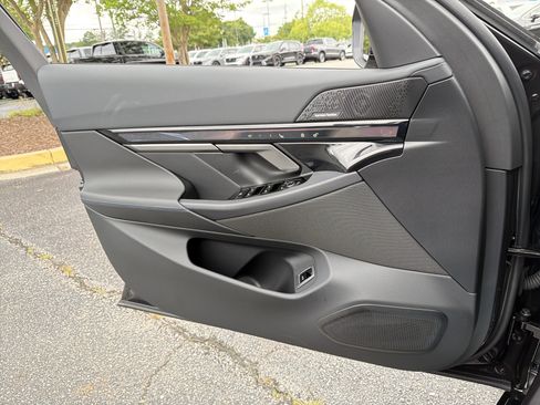 New 2027 BMW i5 eDrive40 w/ M Sport Package RWD image 12