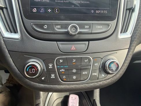 Used 2019 Chevrolet Malibu LT FWD image 15