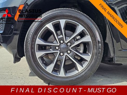 Used 2022 Jeep Grand Cherokee Overland w/ Luxury Tech Group IV image 7