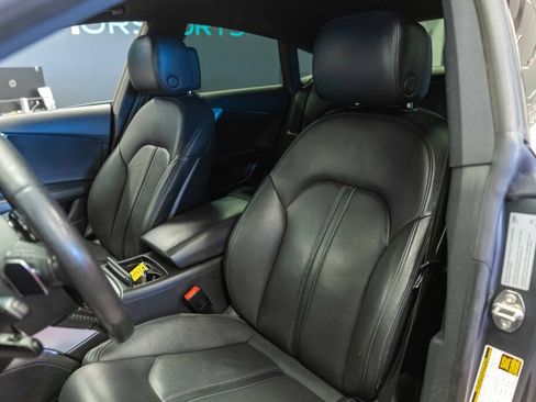 Used 2014 Audi RS 7 Prestige w/ Dynamic Package image 12