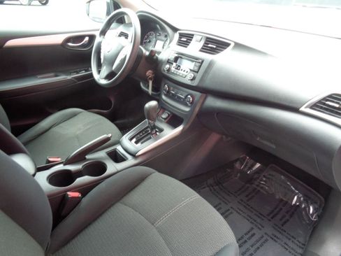 Used 2017 Nissan Sentra S image 11