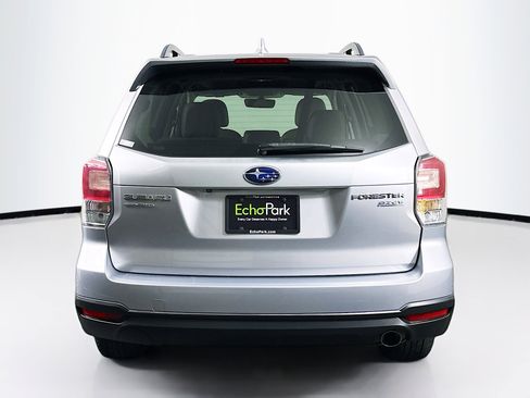 Used 2017 Subaru Forester 2.5i Limited image 7