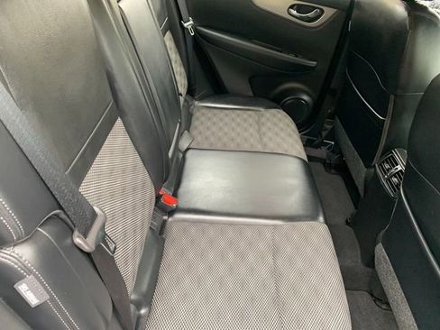 Used 2020 Nissan Rogue Sport SV w/ Technology Package AWD/4WD image 14
