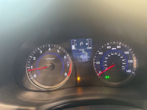 Used 2015 Hyundai Accent GLS w/ Option Group 02 image 21