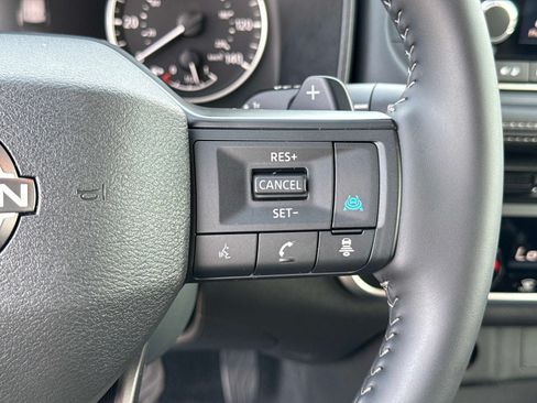 Used 2026 Nissan Rogue SV FWD image 31