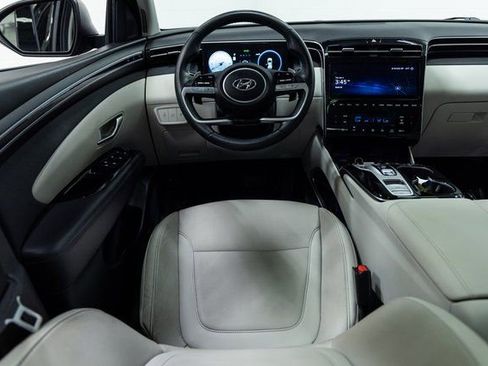 Used 2023 Hyundai Tucson Limited image 3