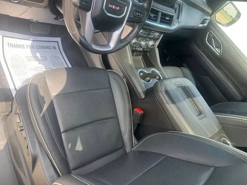 Used 2023 GMC Yukon XL SLT AWD/4WD image 10