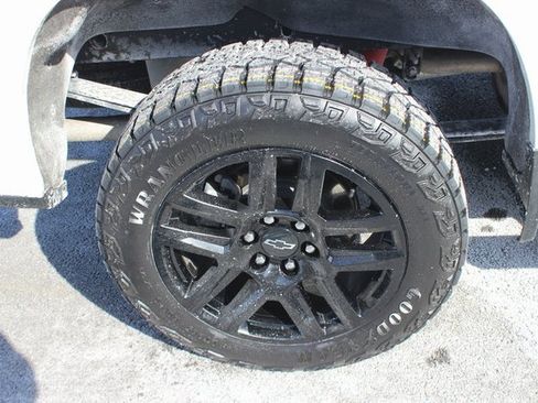 Used 2023 Chevrolet Silverado 1500 Custom Trail Boss image 32