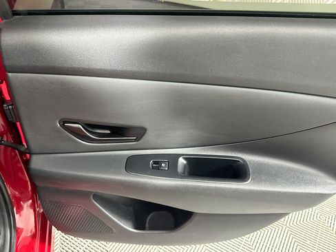 Used 2025 Hyundai Elantra Sport FWD image 26