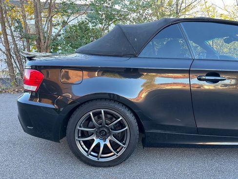 Used 2011 BMW 128i Convertible w/ Sport Pkg image 45