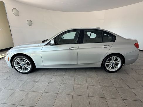 Used 2016 BMW 320i Sedan RWD image 2