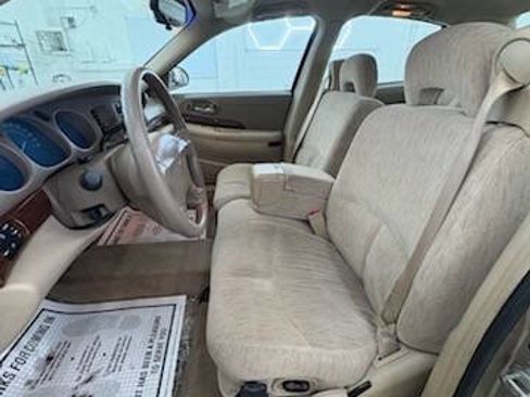 Used 2005 Buick Le Sabre Custom image 16