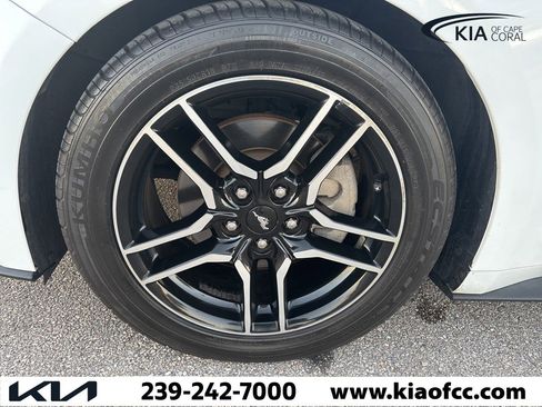 Used 2019 Ford Mustang Premium image 10