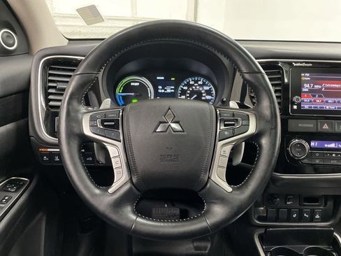 Used 2018 Mitsubishi Outlander GT image 18